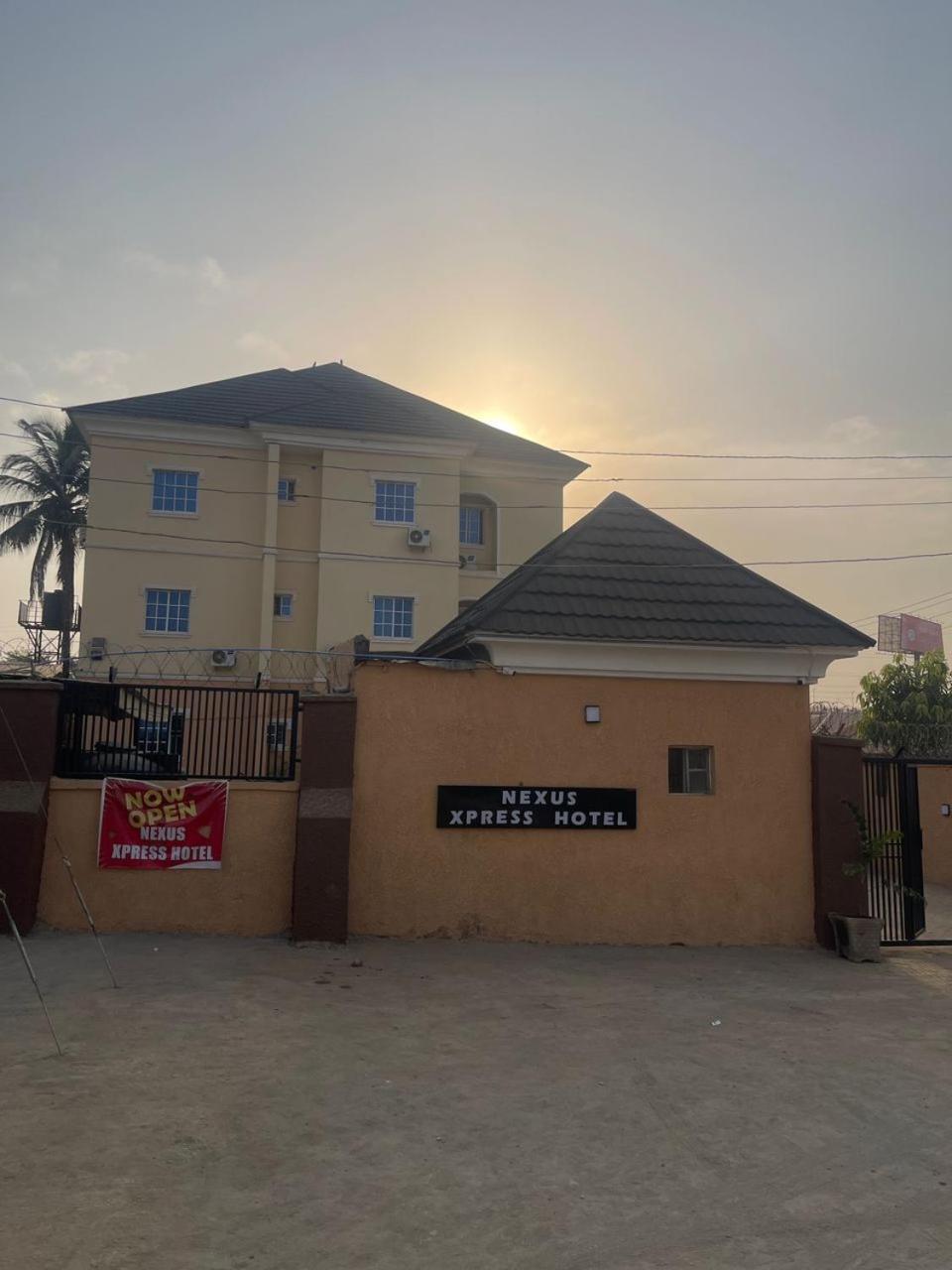 Nexus Xpress Hotel Abuja Exterior foto