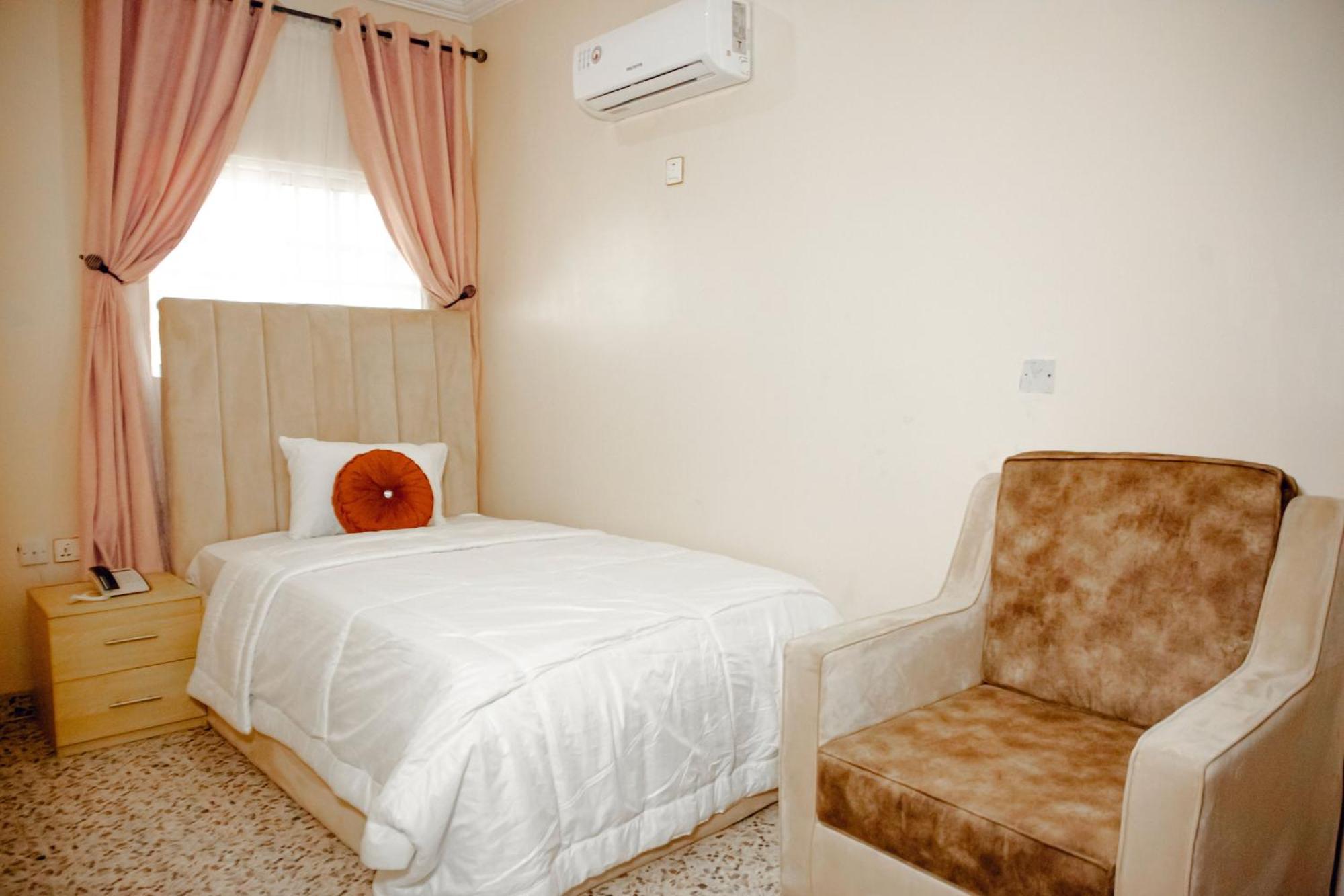 Nexus Xpress Hotel Abuja Exterior foto